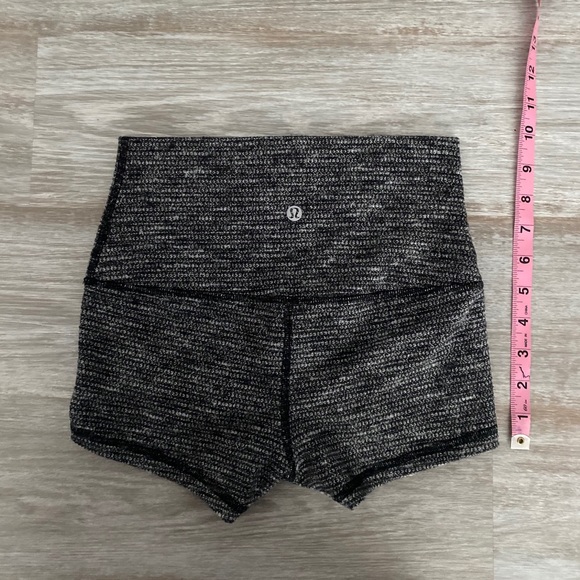 High waist lululemon hot shorts - Picture 7 of 7